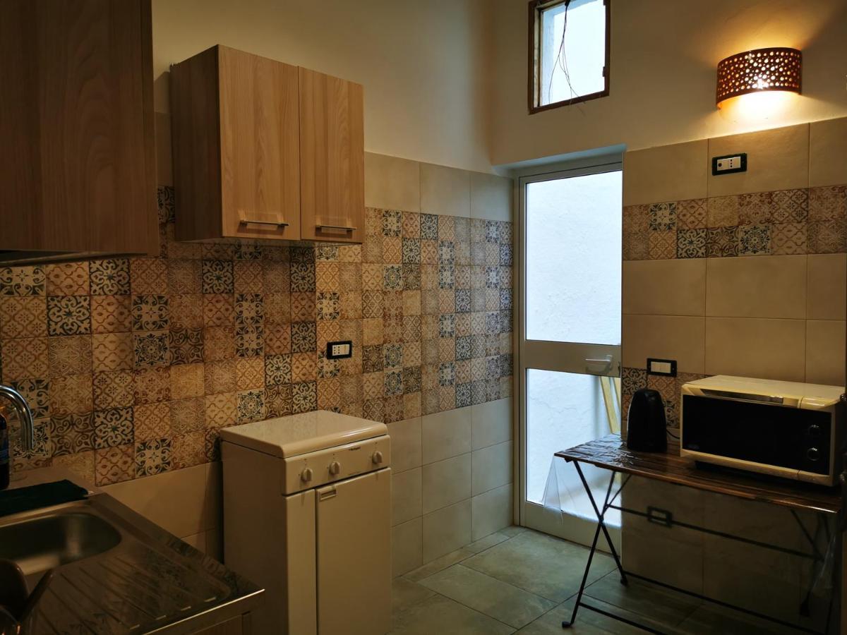 La Vecchia Torre 1920 Apartment กร็อตตาเย ภายนอก รูปภาพ